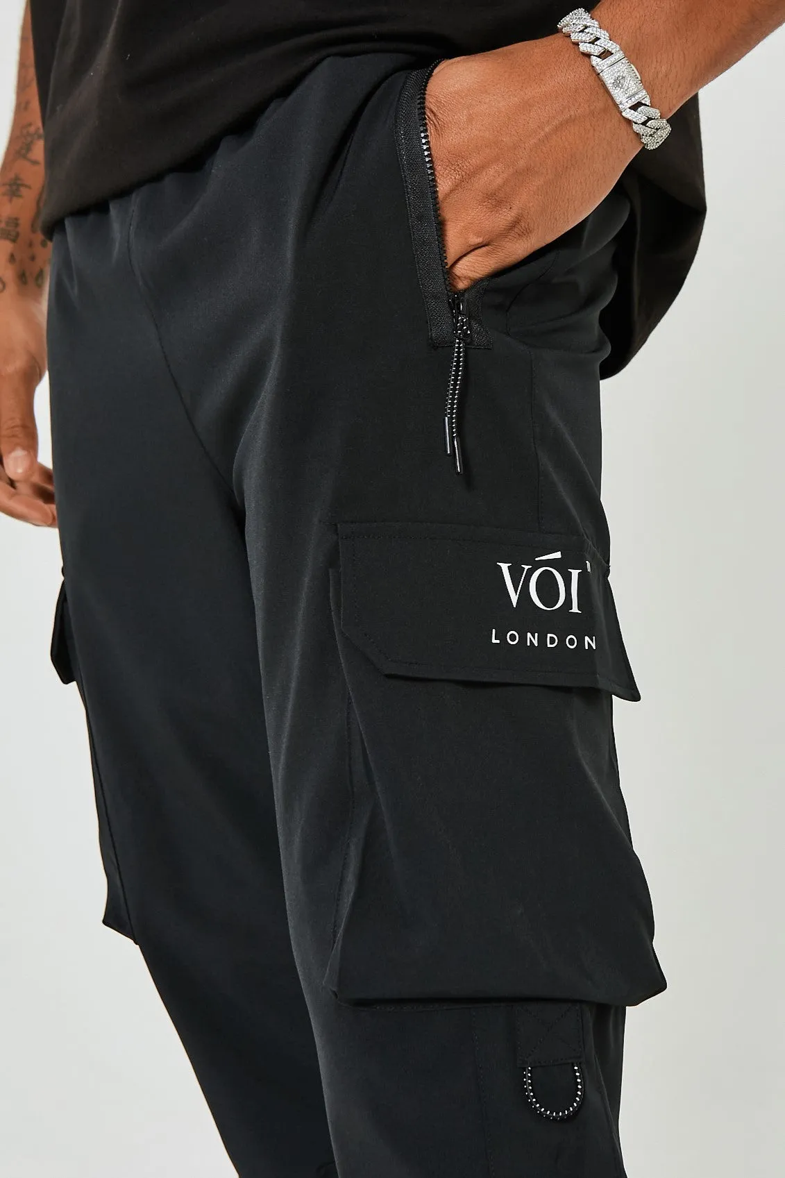 Linton Street Tapered Cargo Woven Pants - Black